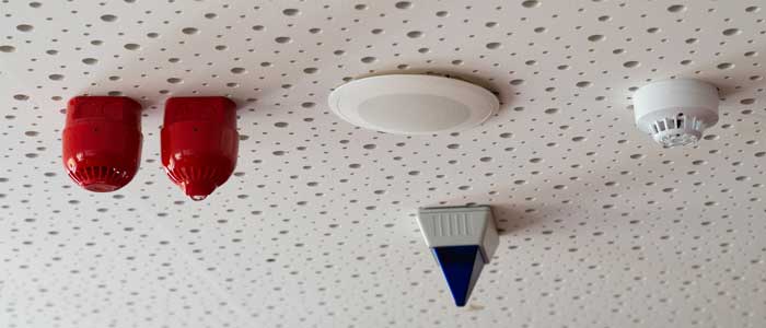 Raumabsorbierende Maßnahmen