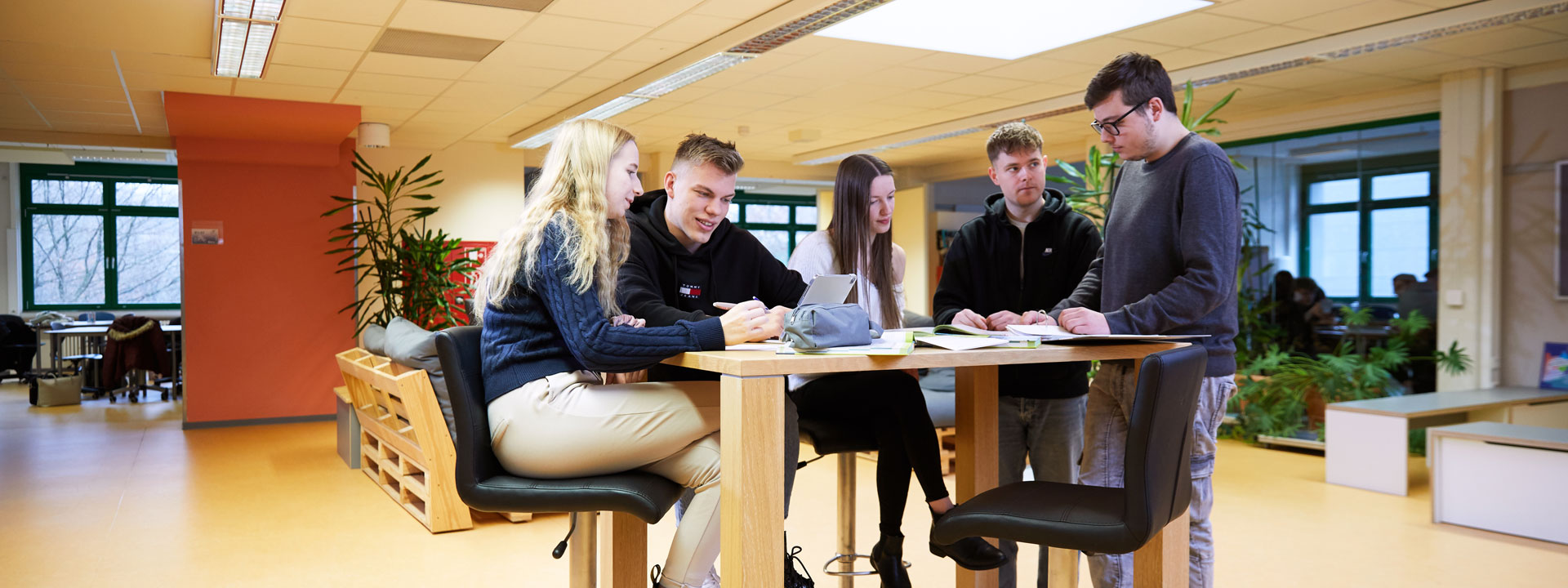 Ohne Klassenraum und feste Pause