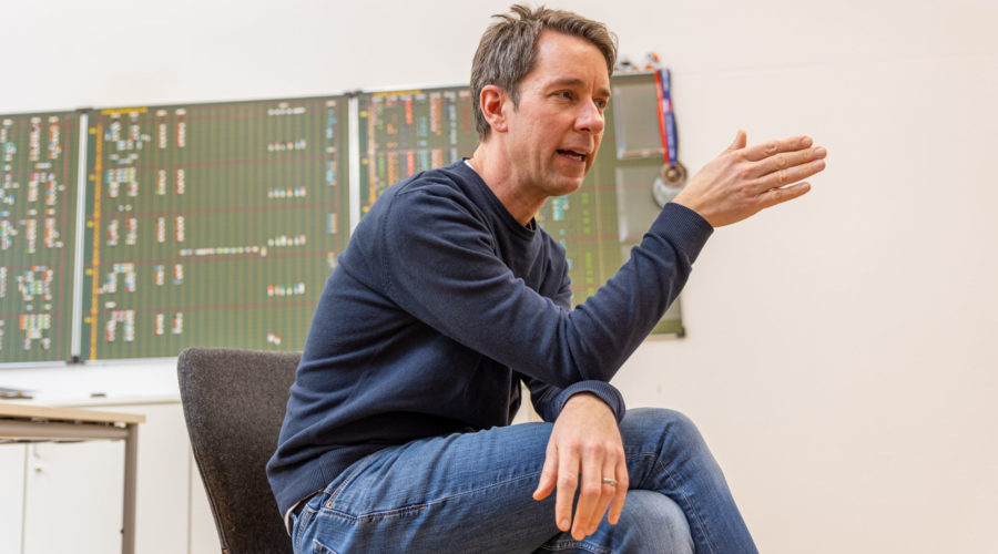 Dominik König-Kurowski, stellvertretender Schulleiter (Ernst-Reuter-Schule, Karlsruhe)